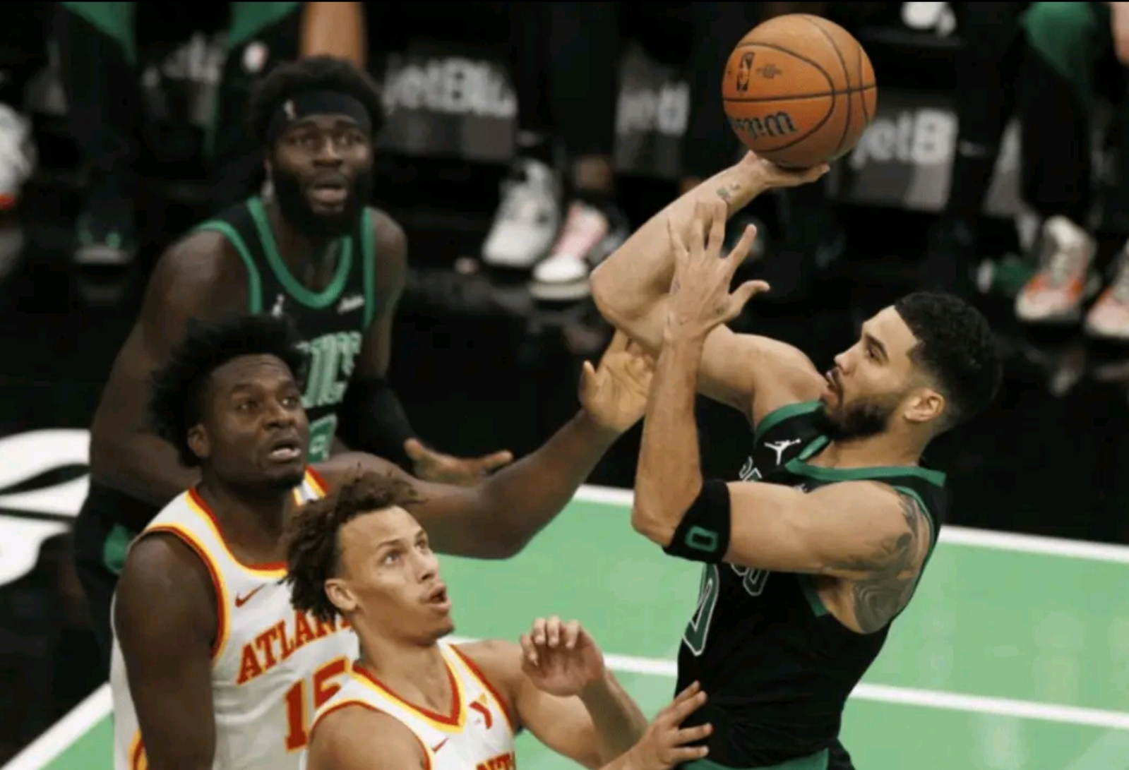 老鹰球队主场失望，连遭三连败