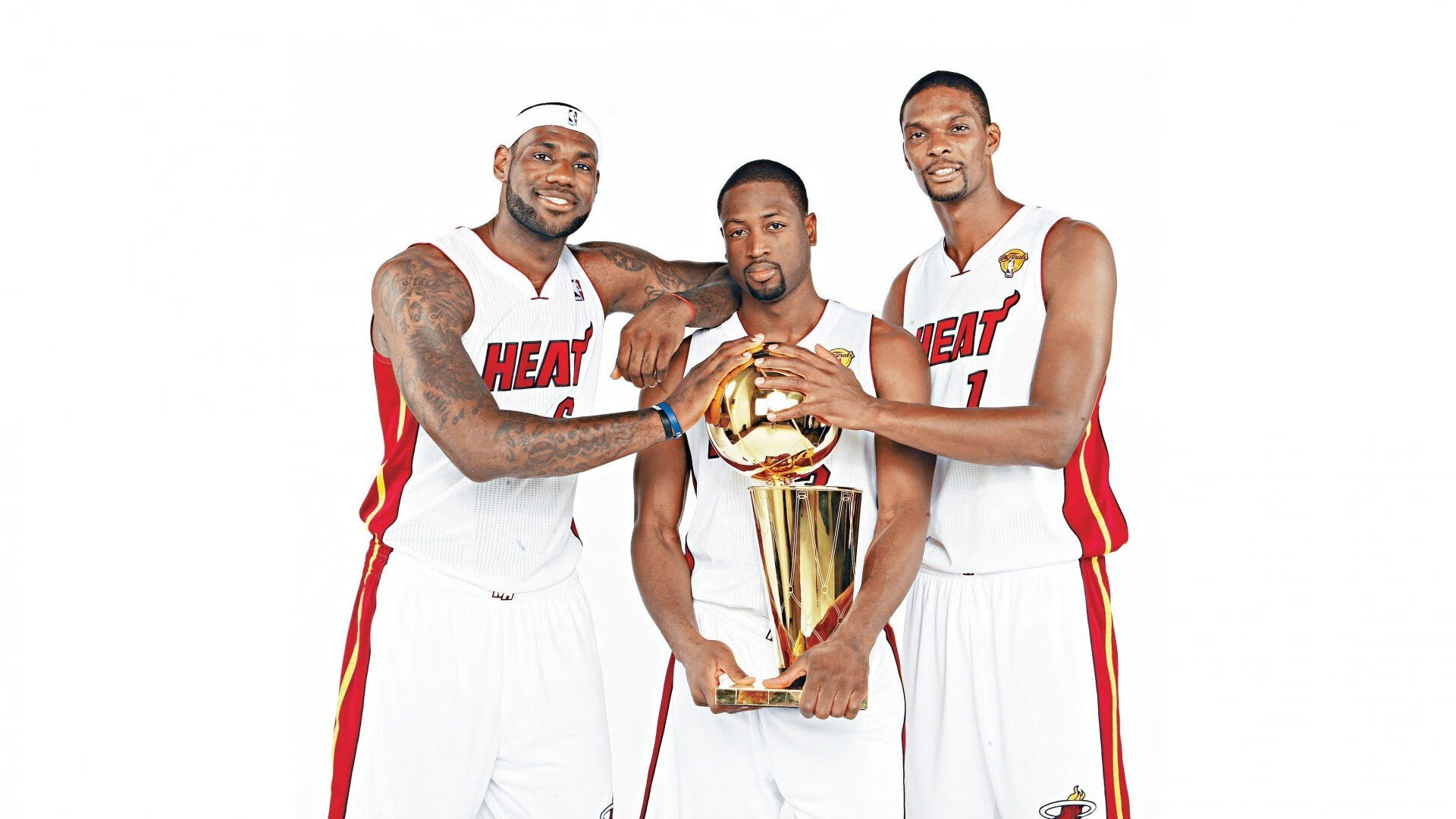 铁血拜仁锁死希腊神话,三笘薰闪耀欧冠淘汰赛的亚洲之光