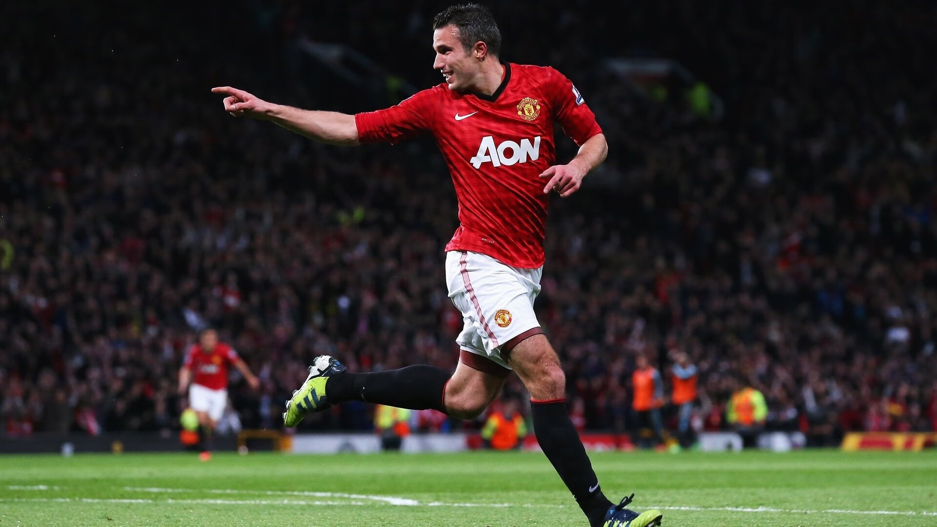 南半球的意外与北半球的必然,AC米兰友谊赛掀翻澳大利亚,阿尔瓦雷斯欧冠淘汰赛接管比赛的双重启示