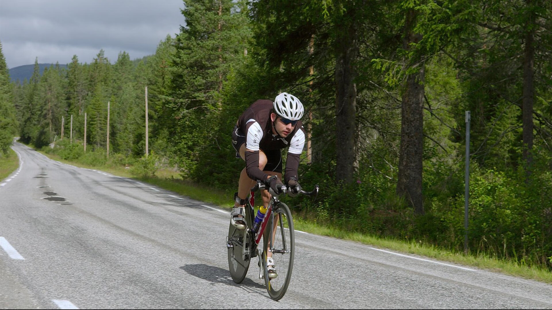 从碾压到惊艳，美韩半导体之争与布鲁诺的破局启示