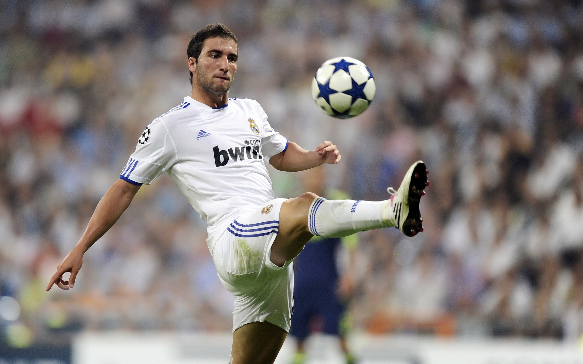 波兰铁骑的逆袭，蒂亚戈一剑封喉，圣西罗见证奇迹之夜