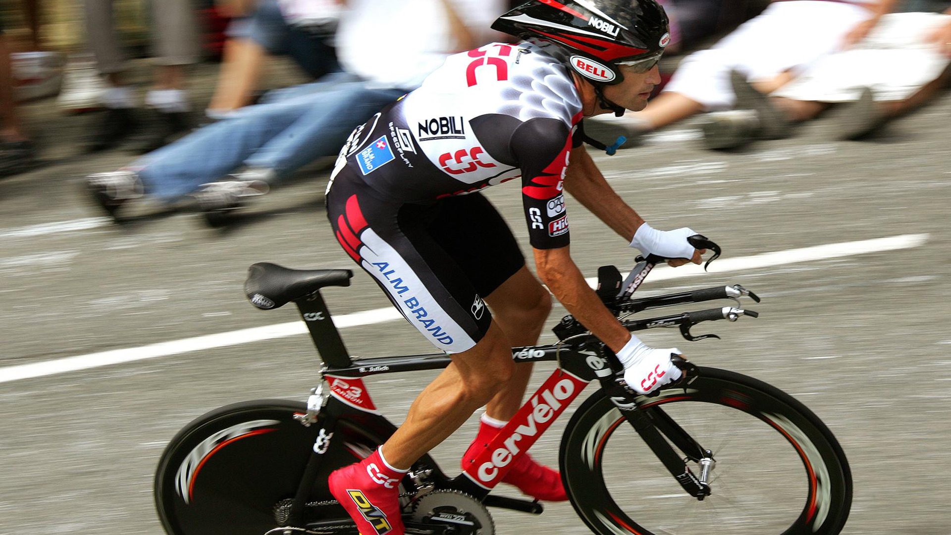 宿命的十字路口，当尤文的钢铁防线在亚松森崩塌，内马尔用桑托斯的魔法点亮通关之路